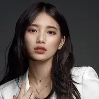Artis cantik asal Negeri Gingseng, Bae Suzy atau yang lebih dikenal Suzy Miss A selalu membuat netizen terpana akan paras cantiknya. (Soompi/Bintang.com)