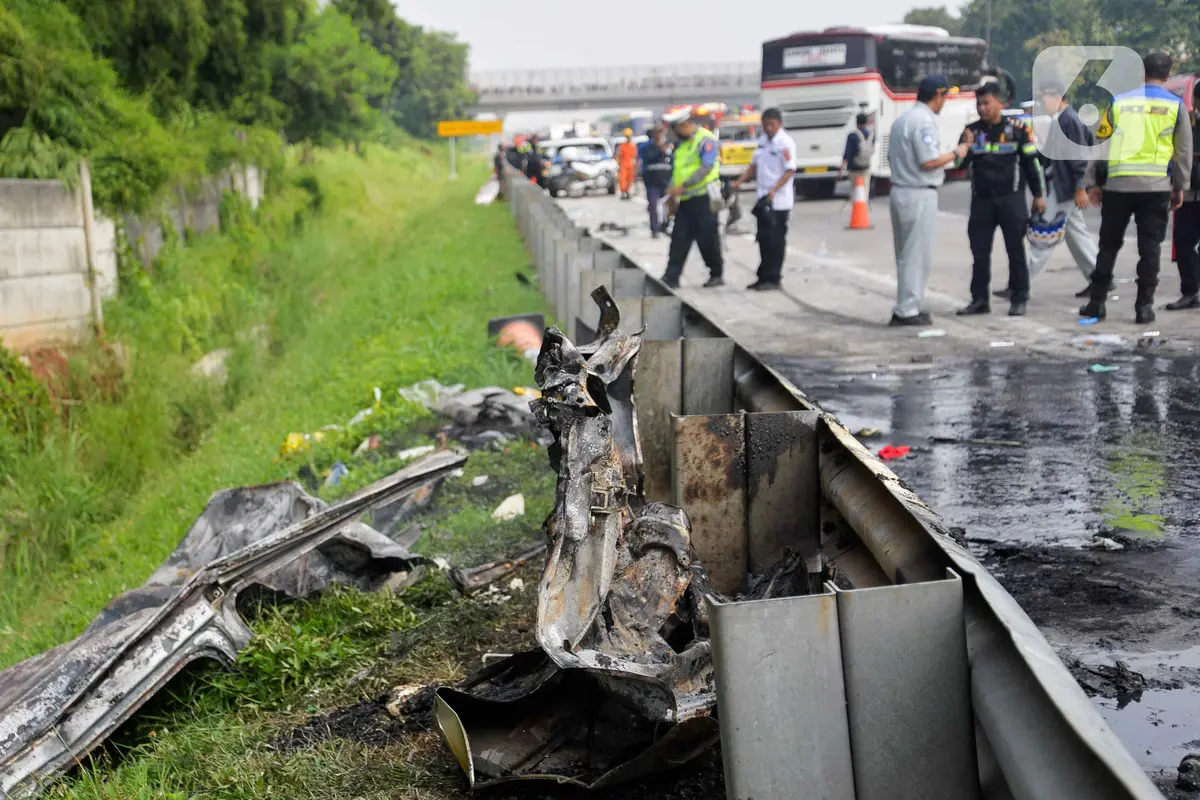 Lokasi Kejadian Kecelakaan Maut KM 58 Tol Cikampek