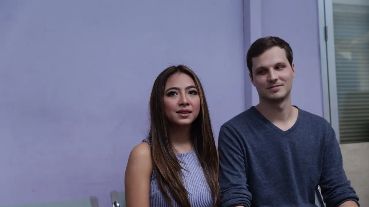 Nadia Vega dan suami, Sultan Yaar Jorik Dozy
