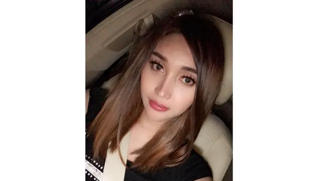 Sebut Penghasilan 500 Juta per Bulan, Ini 5 Potret Lucinta Luna Tampil Sederhana