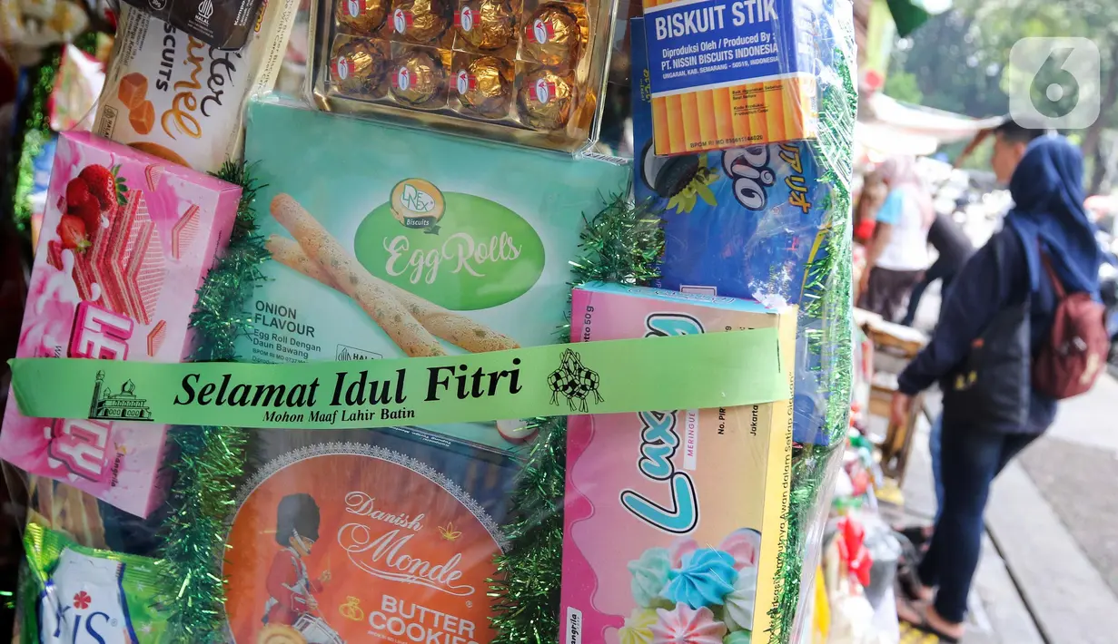 Menurut beberapa pedagang, mereka mulai kebanjiran pesanan seiring mendekati perayaan Hari Raya Idul Fitri. (Liputan6.com/Herman Zakharia)