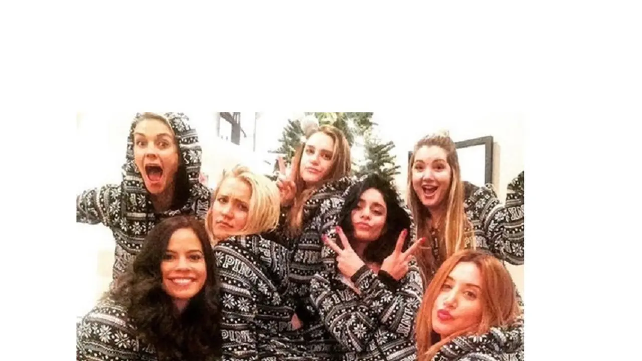 Lucu,7 Seleb Holywood Ini Beragaya Sama Dengan Sahabatnya