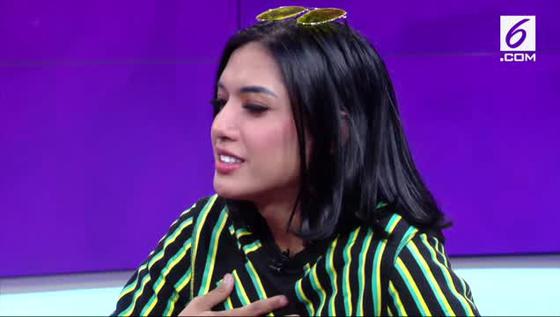 VIDEO: Berpenampilan Kontroversial, Ini Pesan Ibunda untuk Millen Cyrus