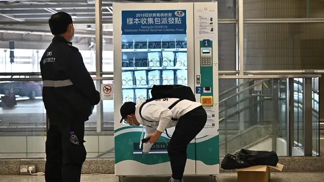 Mesin Penjual Alat Uji Covid-19 di Hong Kong