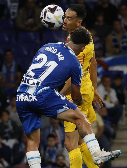 <p>Musim ini, Barcelona meraih 27 kemenangan, 4 imbang dan 3 kali kalah. (AP Photo/Joan Monfort)</p>