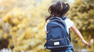 5 Tips Menyiapkan Anak Hadapi Hari Pertama Sekolah Tanpa
