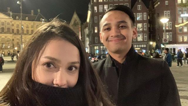 Jadi Antagonis di Sinetron Suster El, Ini 6 Potret Keluarga Kecil Anjani Dina