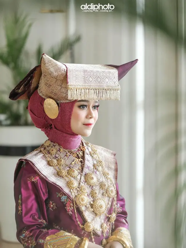 Detail Tampilan Khas Minang Lesti Kejora Lepas Masa Lajang di Malam Bainai