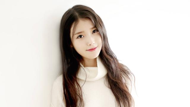 IU