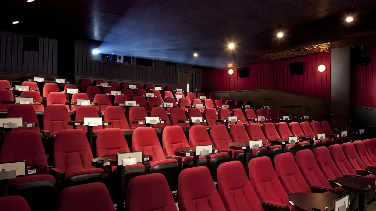 5 Film Wajib Tonton di Bulan Desember