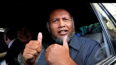 Penyidik Bareskrim Mabes Polri menahan Wakil Ketua KPK nonaktif Bambang Widjojanto. Pria yang kerap disapa BW itu ditahan di Rutan Brimob Kelapa Dua Depok, Jawa Barat, usai diperiksa sebagai tersangka. 