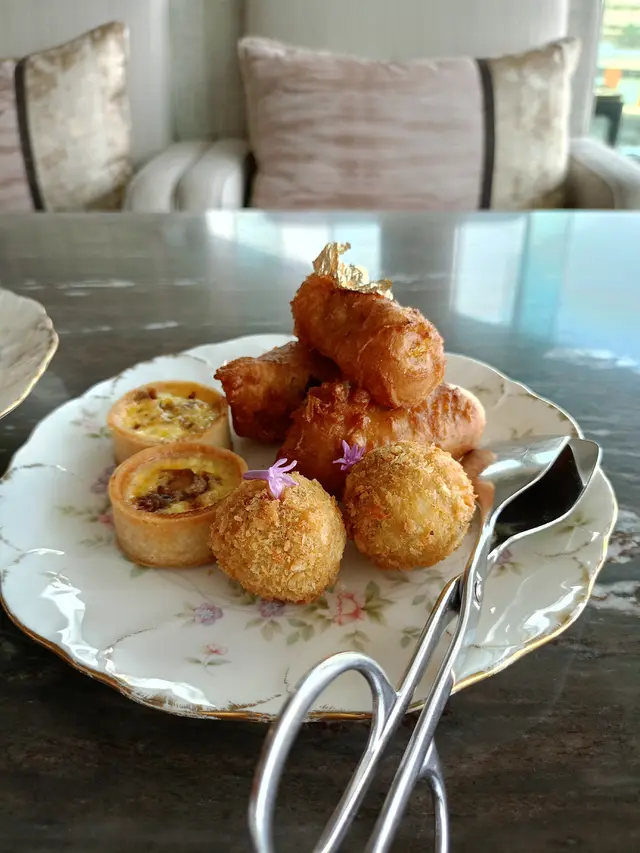 Kembang Goyang hingga Roti Gambang Bisa Naik Kelas dengan Racikan Hotel Bintang Lima, Tertarik Coba?