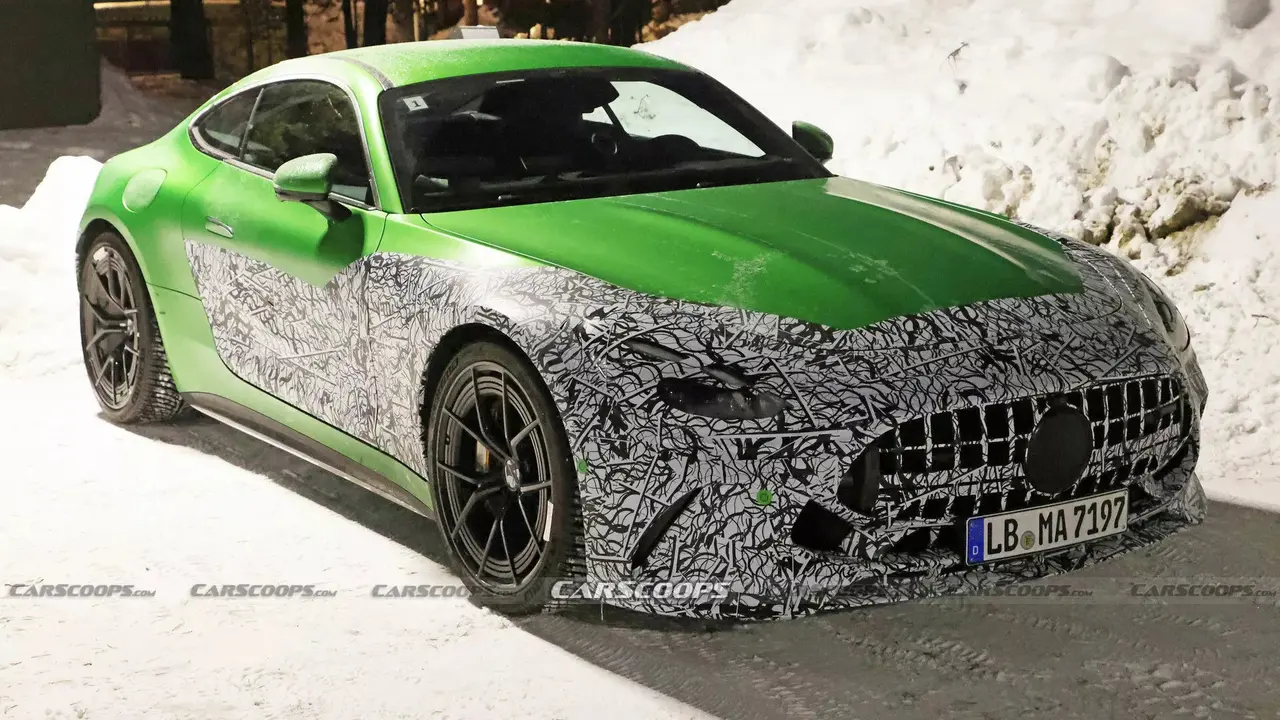 Prototipe Mercedes-AMG GT 2024. (carscoops)