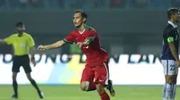 Rezaldi Hehanusa cetak gol pertama untuk Timnas Indonesia saat melawan Kamboja (Liputan6.com/Helmi Fithriansyah)