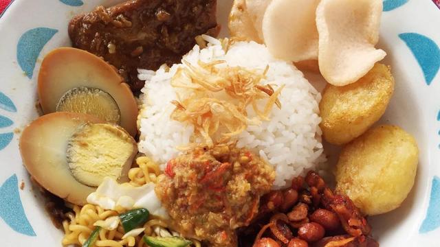 10 Makanan Khas Betawi yang Enak dan Bikin Ketagihan