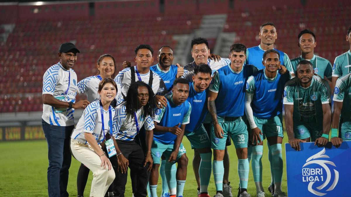 Kisah Presiden Direktur PSBS Biak, Eveline In Jaya: Dari Enggak Suka Sepak Bola Kini Tergila-gila