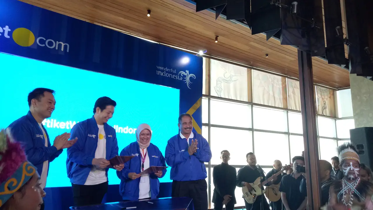 Kementerian Pariwisata RI bekerja sama dengan Tiket.com meluncurkan #TiketWonderfullndonesia untuk Garap Wisata Branding Indonesia.