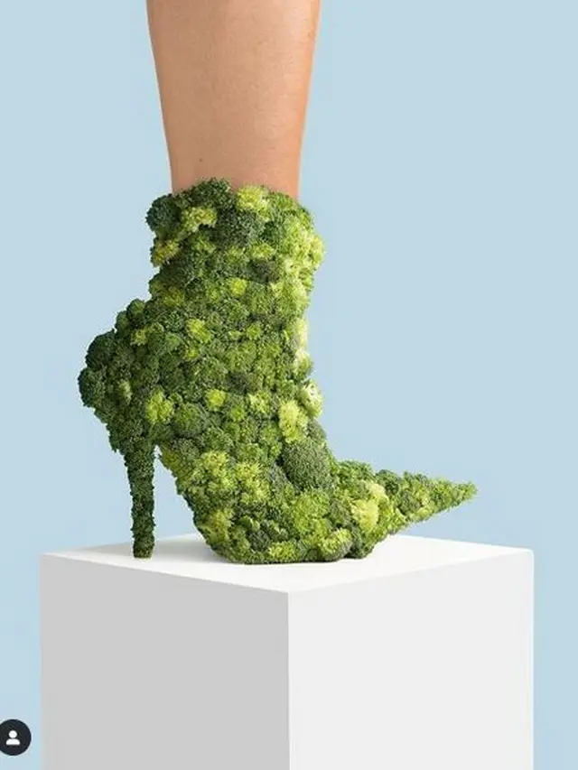 6 Potret Sepatu dengan Desain Bentuk Makanan Ini Kelewat Unik