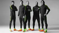 Para bintang sepak bola dunia mengenakan sepatu Nike Hypervenom III. (Nike). 