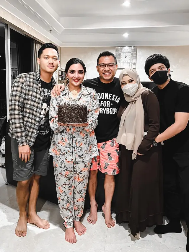 6 Momen Pesta Ulang Tahun Ashanty ke-38, Bertabur Bintang