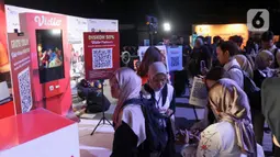 PT Elang Mahkota Teknologi Tbk (Emtek) kembali bekerja sama dengan PT Qerja Manfaat Bangsa (Karir.com) untuk menyelenggarakan Emtek Education & Career Festival 2024. (Liputan6.com/Herman Zakharia)