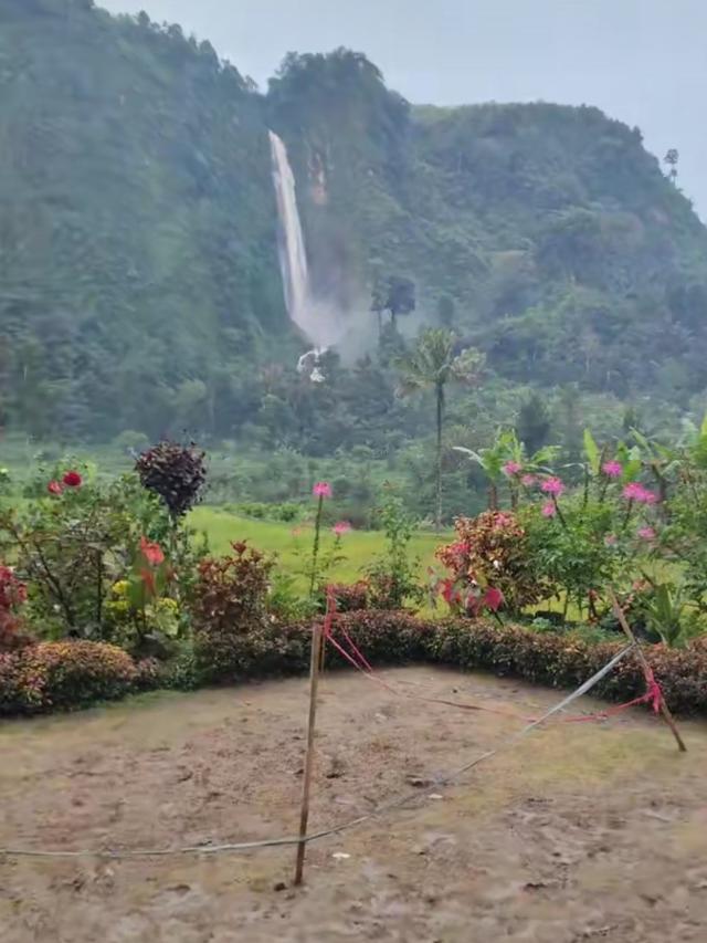 Taman Rumah Abah Jajang Rusak