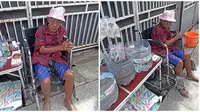 6 Potret Terbaru Pak Tarno Kondisinya Bikin Prihatin, Jualan Ikan Cupang Pakai Kursi Roda