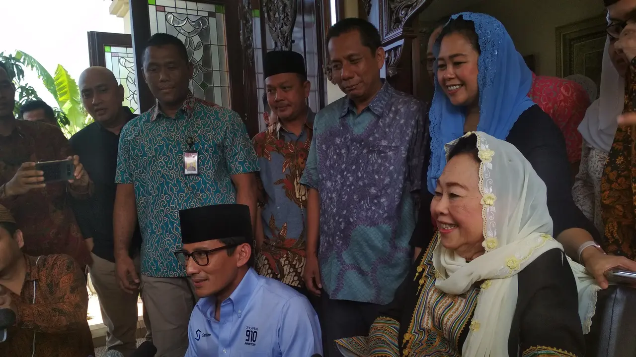 Sandiaga Uno bertemu Sinta Nuriyah (Merdeka.com/Hari Ariyanti)