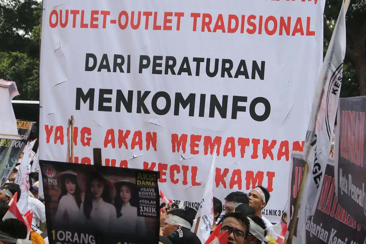 Geruduk Kemenkominfo, Pedagang Pulsa Tolak Pembatasan SIM Card
