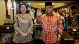 Menteri koordinator Pembangunan Manusia dan Kebudayaan Puan Maharani bersama Ketua umum PBNU Said Aqil Siradj menghadiri acara penandatanganan MOU antara Menko PMK dan PBNU di Gedung PBNU, Jakarta, Rabu (3/5). (Liputan6.com/ Johan Tallo)