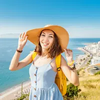 ilustrasi perempuan traveling/frantic00/Shutterstock