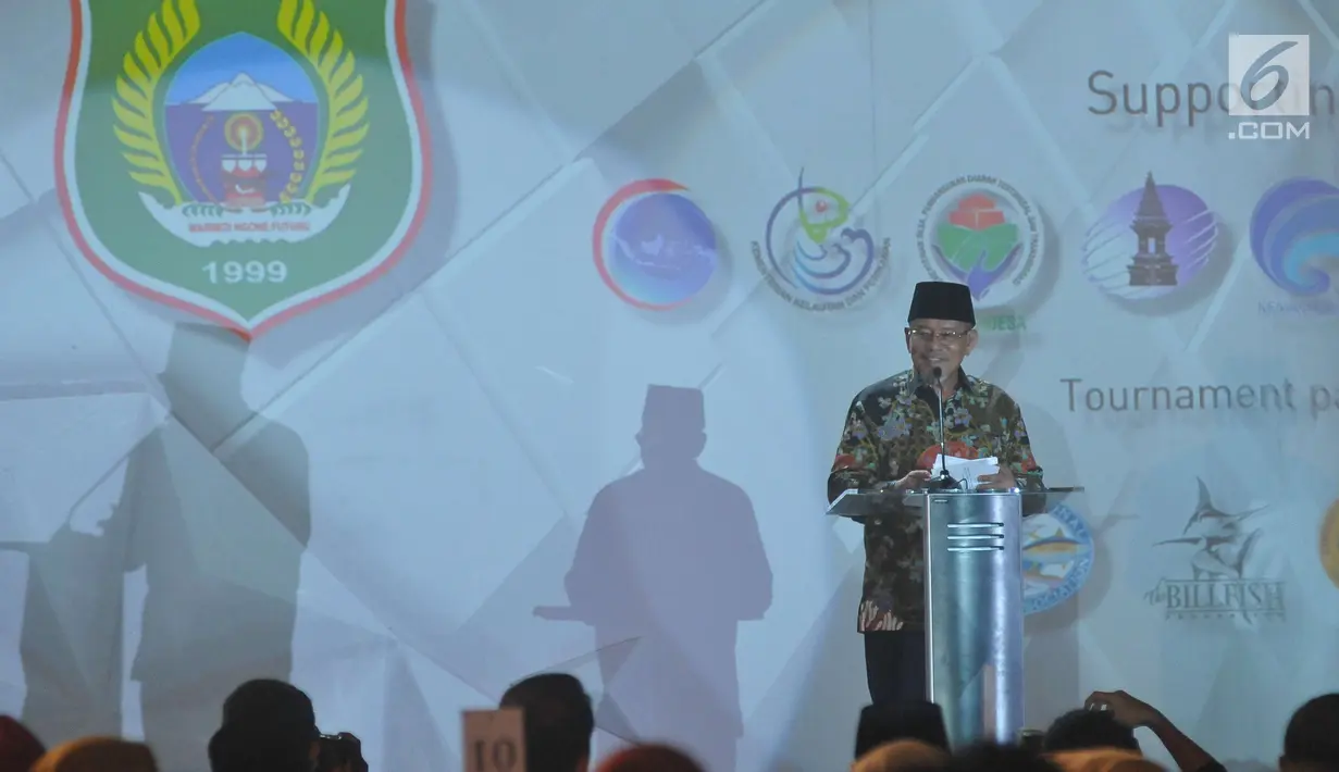 Gubernur Maluku Utara Abdul Gani Kasuba memberikan sambutan pada peluncuran Widi International Fishing Tournament 2017 (WIFT) di Jakarta, (4/6). Turnamen memancing internasional terbesar di Indonesia digelar di Kepulauan Widi (Liputan6.com/Helmi Afandi)