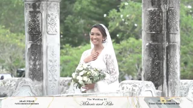 Pernikahan Melanie Putria dan Aldico Sapardan. (Tangkapan Layar YouTube/  Fit with MeL - by Melanie Putria)