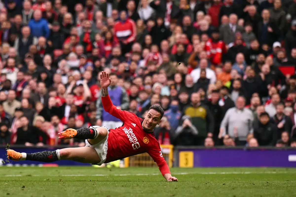 Foto: Melihat Gol Perdana Antony di Liga Inggris Musim Ini, Perjuangan Keras Hingga Pekan ke-35