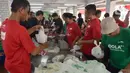 Masjid Istiqlal pada Idul Adha 1445 H menyembelih sebanyak 60 ekor sapi dan 12 ekor kambing. (Liputan6.com/Herman Zakharia)