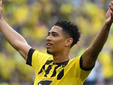 Liga Champions 2022/2023 telah menobatkan Manchester City sebagai kampiun setelah mengalahkan Inter Milan dengan skor tipis 1-0 pada laga final di Ataturk Olympic Stadium, Istanbul (10/6/2023). Selama musim 20222/2023, Liga Champions juga menjadi saksi munculnya beberapa pemian muda potensial bersama klubnya masing-masing. Seperti 5 pemain muda berikut yang tercatat sebagai pencetak gol termuda di ajang Liga Champions musim ini. Siapa saja? Berikut daftar kelimanya. (AFP/Ina Fassbender)