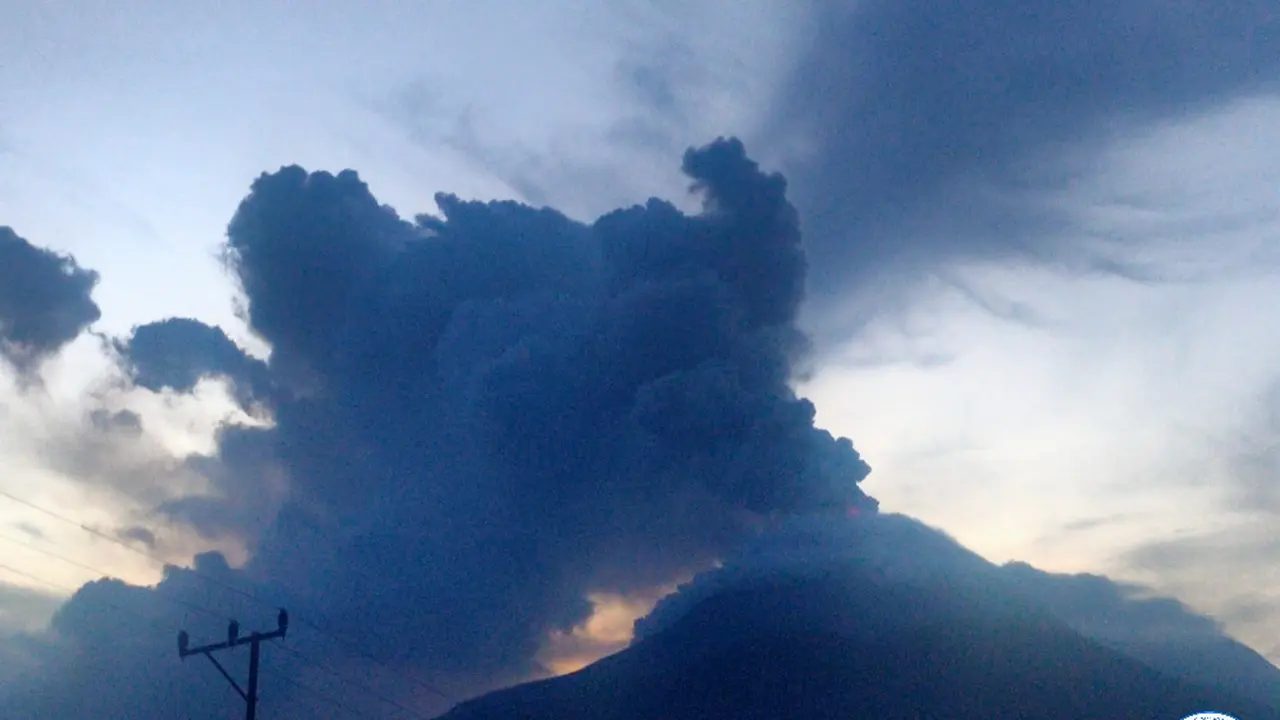Gunung Lewotobi Laki-laki