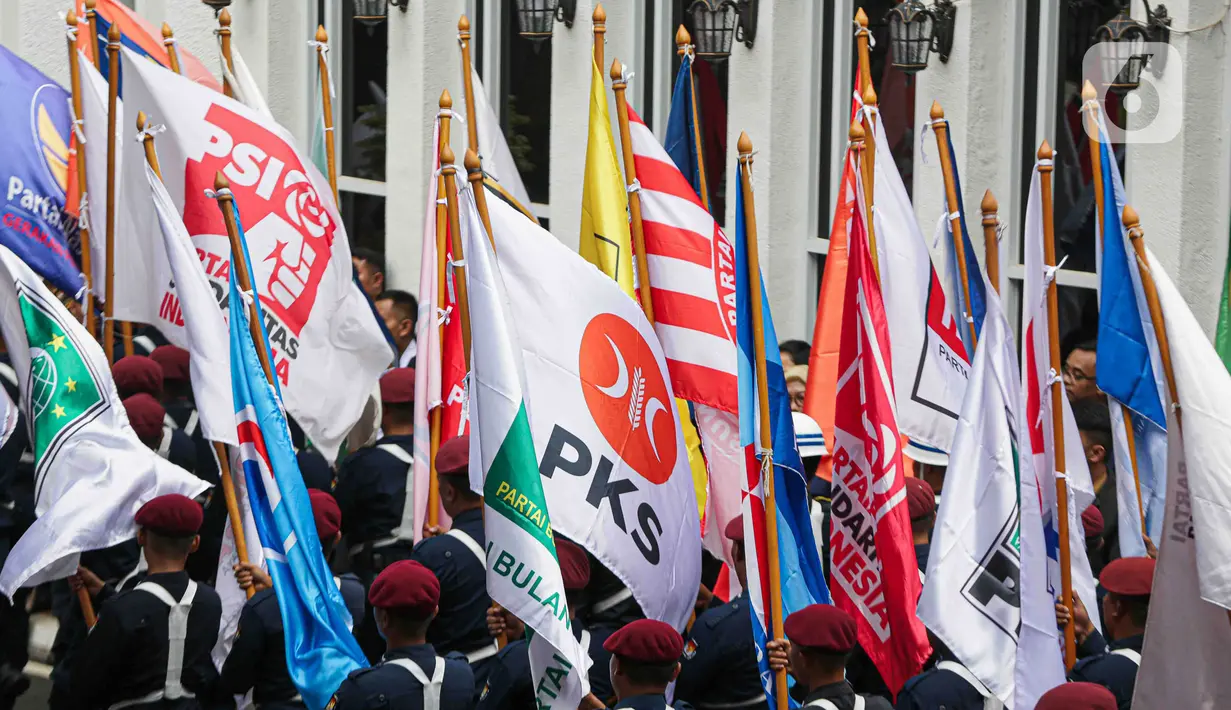 Sebelumnya, ada pawai bendera partai politik peserta Pemilu 2024.(Liputan6.com/Faizal Fanani)