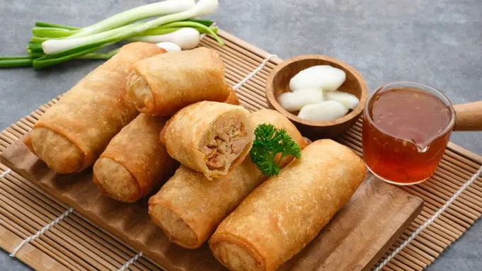 Enaknya Lumpia Lanny Semarang  Bisa PO di ManisdanSedap.com Sekarang!