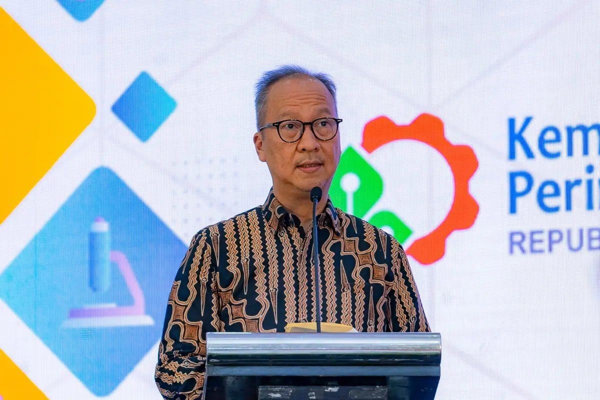 Menteri Perindustrian Agus Gumiwang Kartasasmita