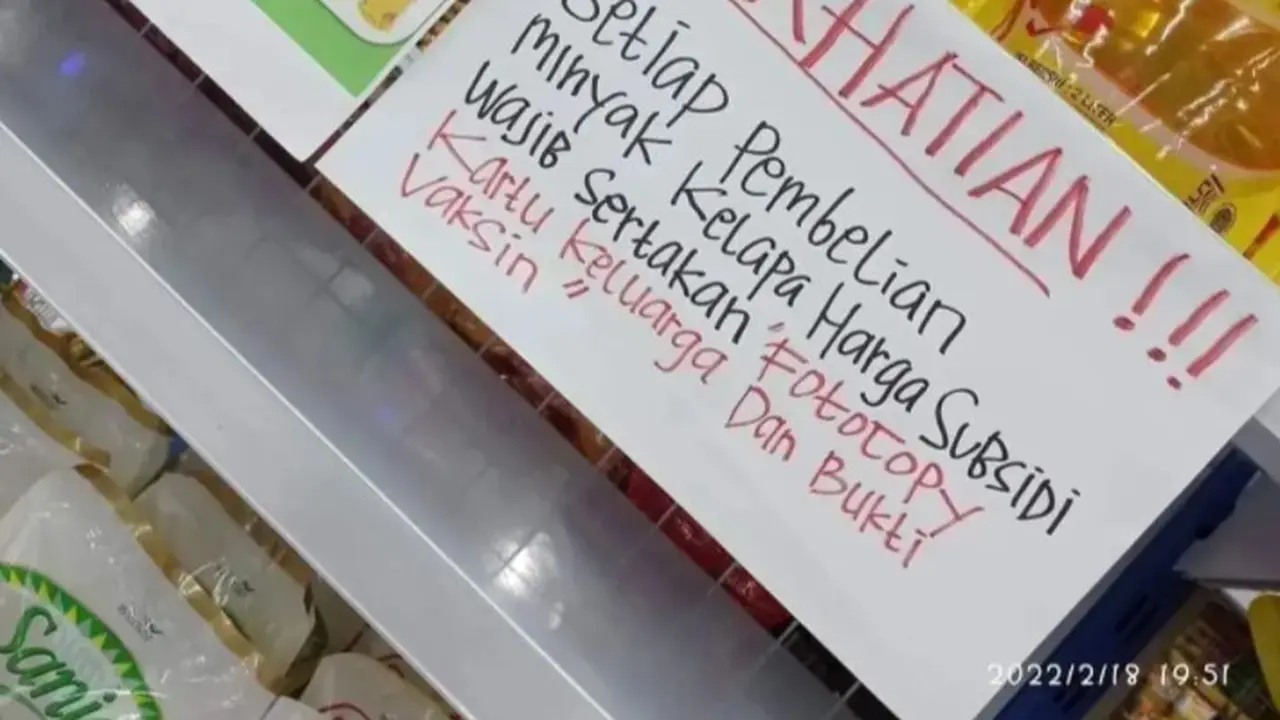 Heboh, Beli Minyak Goreng Subsidi Harus Pakai Fotokopi KK dan Bukti Vaksin