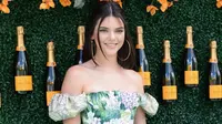 Menurut Rebecca Romijn, Kendall Jenner adalah bukan pelaku fashion yang sesungguhnya. Selain itu, Adriana Lima dan Alessandra Ambrossi pun juga ikut mengomentari kemilau karier Kendall menjadi model. (AFP/Andrew Toth)