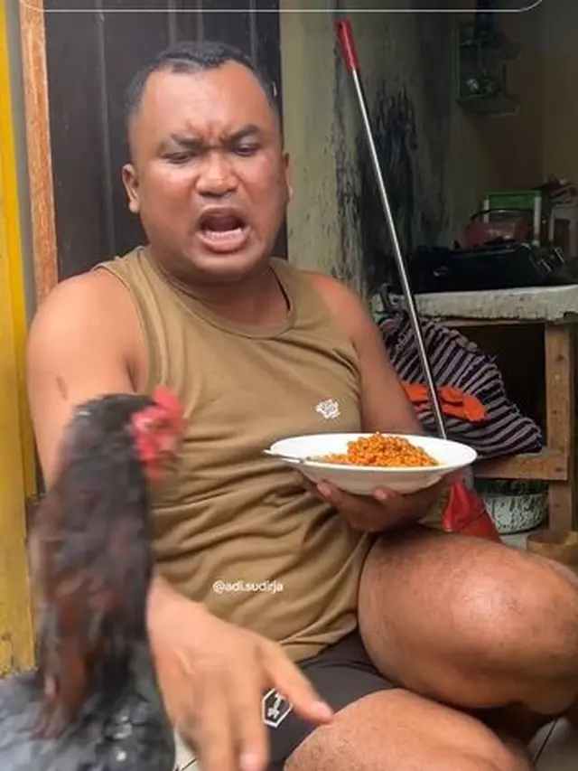 6 Potret Adi Sudirja, Pemilik Ayam Bernama Putra yang Viral di Medsos