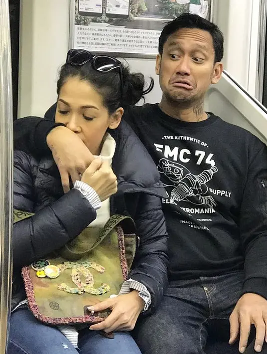 Walaupun beberapa waktu silam, Mieke dan Tora harus berurusan dengan polisi namun peristiwa itu tak mengurangi keromantisan mereka. (Foto: instagram.com/t_orasudi_ro)