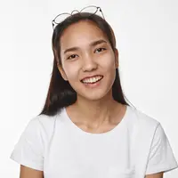 Punya Dahi Lebar dan Bingung Mau Gaya Rambut Apa? Tidak Usah Khawatir, Ini Dia Gaya Rambut yang Bisa Kamu Pilih! / copyright shutterstock
