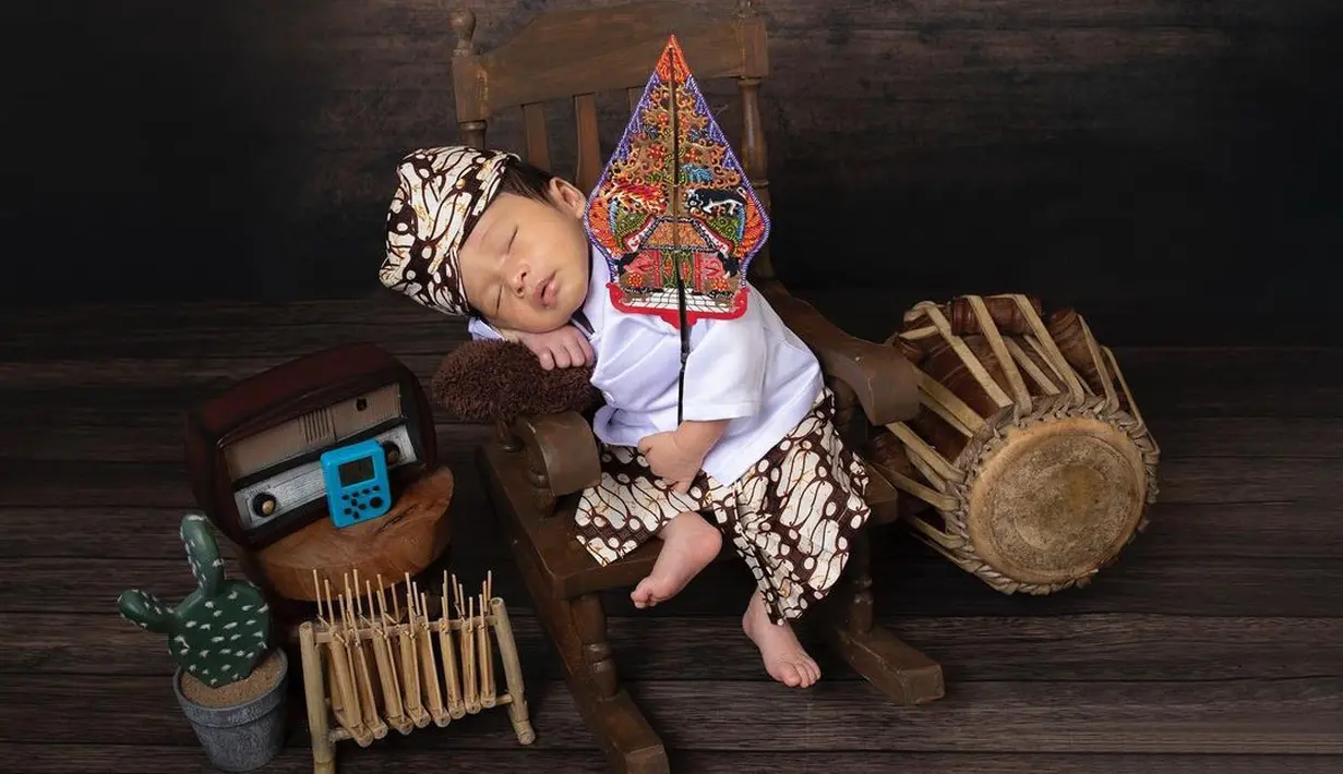 [Instagram/nathalieholscher]