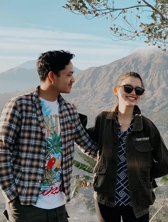 Azriel Hermansyah dan Sarah Menzel (Instagram/ssarah_menzel)