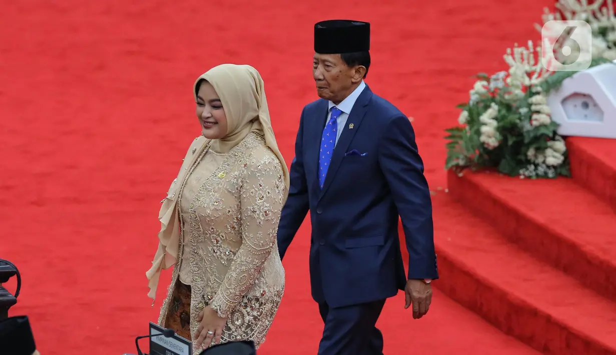 Annisa MA Mahesa (kiri) menjadi anggota DPR termuda periode 2024-2029 di usia 23 tahun. (Liputan6.com/Angga Yuniar)