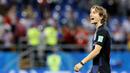 4. Luka Modric (Kroasia) - Kapten Kroasia ini berhasil membawa negaranya melangkah hingga perempat final Piala Dunia 2018. Penghargaan Ballon d'Or kemungkinan bisa diraihnya jika mampu membawa negaranya berjaya di Piala Dunia. (AP/Vadim Ghirda)