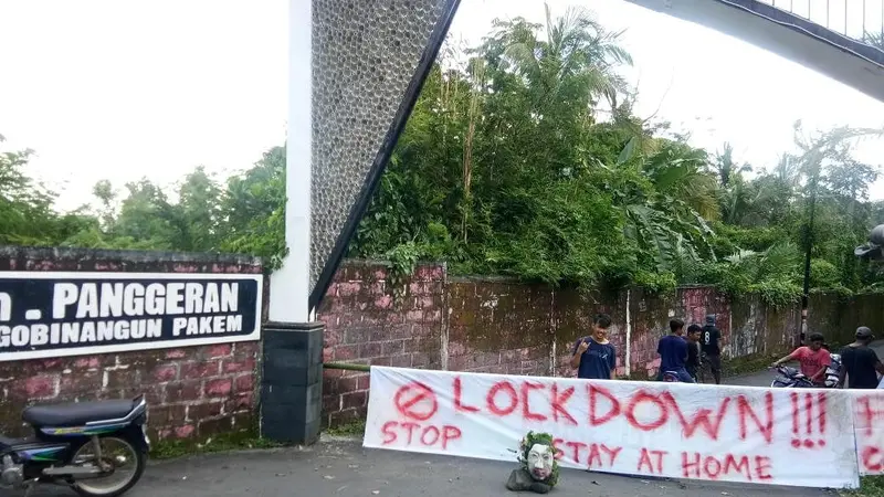 7 Potret Lockdown Mandiri ala Kampung di Jogja Ini Viral